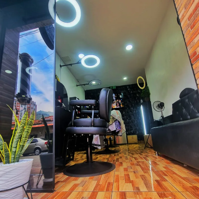 Interior de Fe Barber's en Itagüí